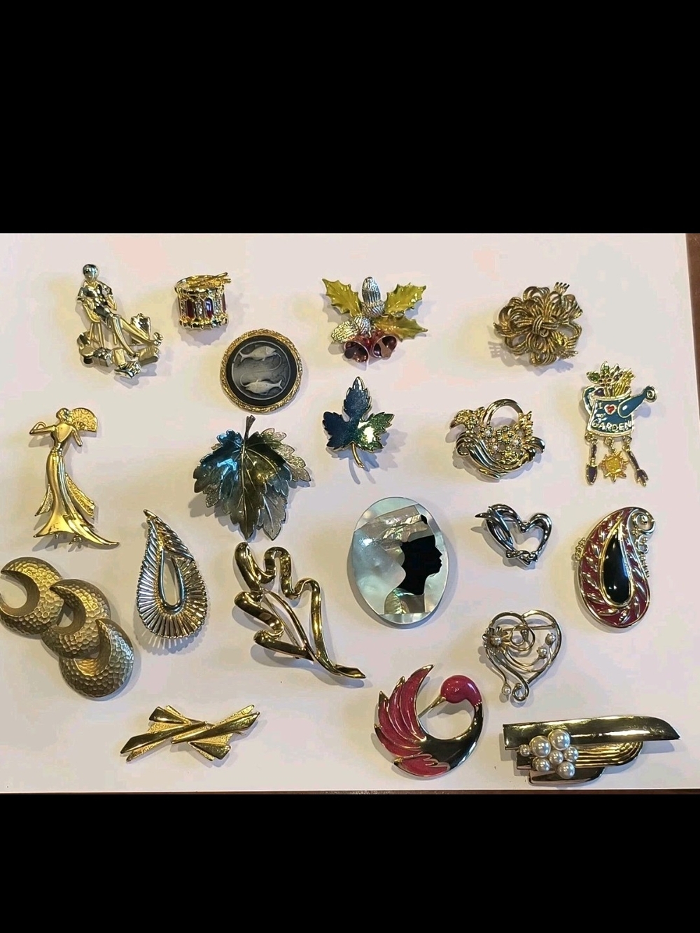 Vintage Brooch Lot 20-Piece Collection Signed Monet, JJ, M.J. Ent, DM + Gold Mix